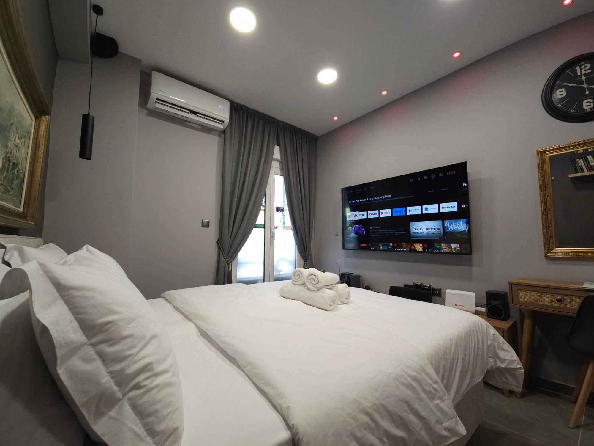 Dione Luxury Business Suite In The Heart Of Athens Exterior photo