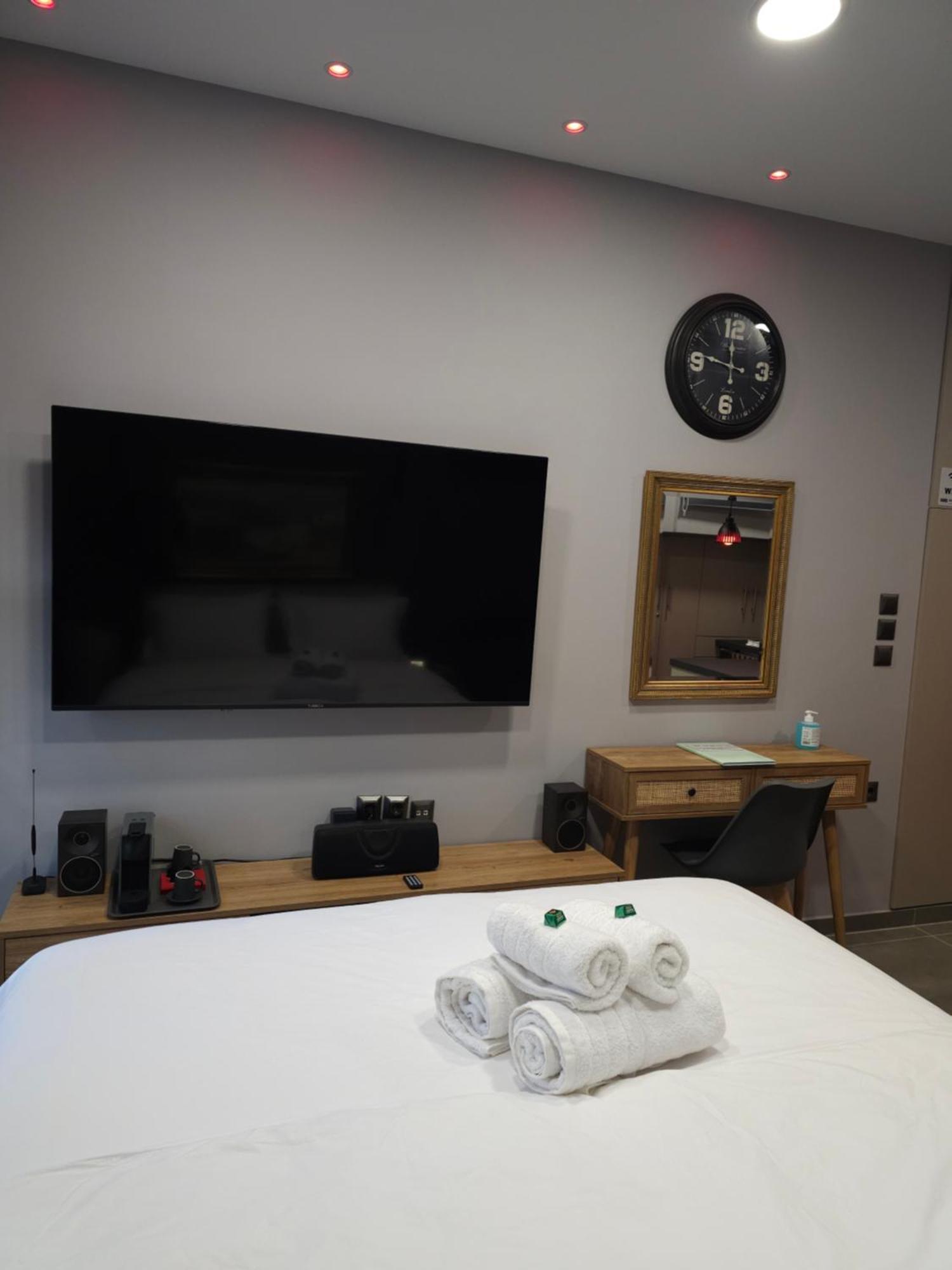 Dione Luxury Business Suite In The Heart Of Athens Exterior photo