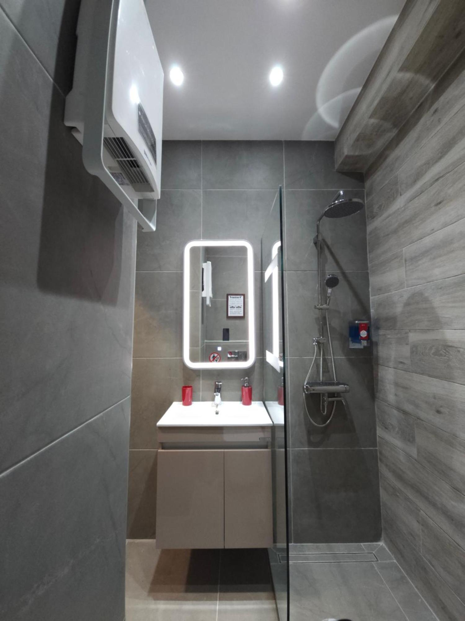 Dione Luxury Business Suite In The Heart Of Athens Exterior photo