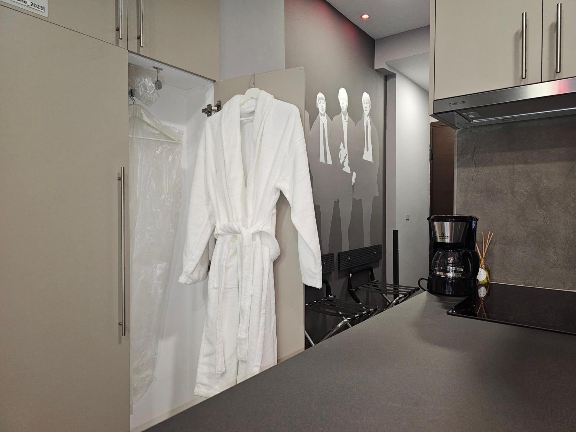 Dione Luxury Business Suite In The Heart Of Athens Exterior photo