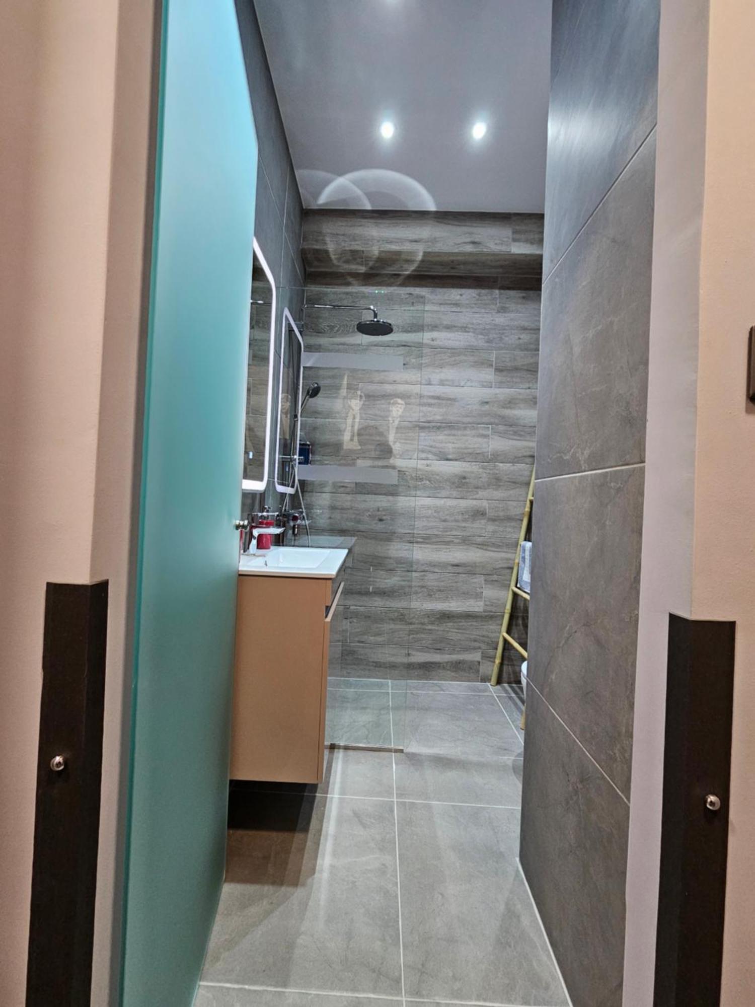 Dione Luxury Business Suite In The Heart Of Athens Exterior photo